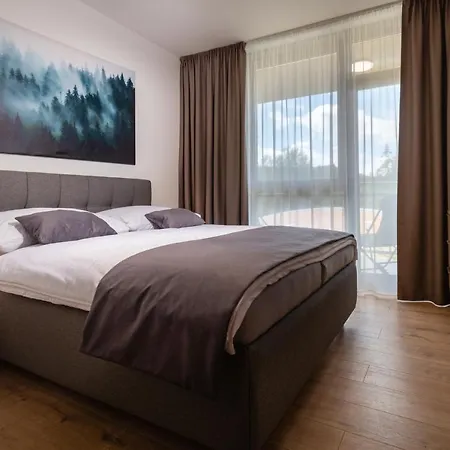 Talberg Sk - Garage Parking - Quiet Place - Brand New - 4* Tale