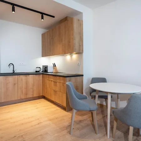 Talberg Sk - Garage Parking - Quiet Place - Brand New - 4* Tale