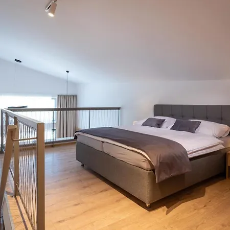 Talberg Sk - Garage Parking - Quiet Place - Brand New - 4* Tale