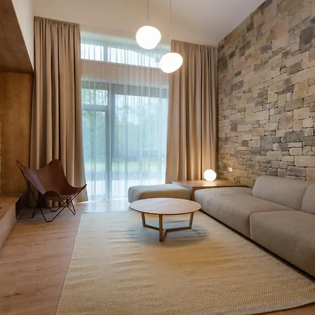 Talberg Sk - Garage Parking - Quiet Place - Brand New - 4*