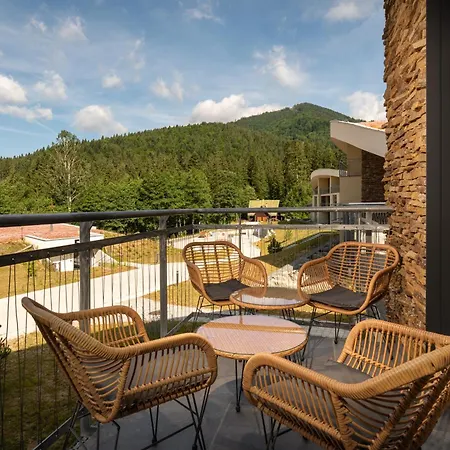 Talberg Sk - Garage Parking - Quiet Place - Brand New - 4* Tale