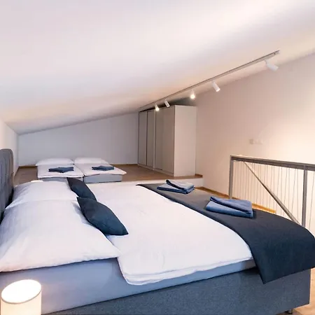 Talberg Sk - Garage Parking - Quiet Place - Brand New - 4* Tale